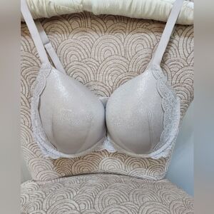 34DDD Victoria's Secret  Lace Trimmed Bra